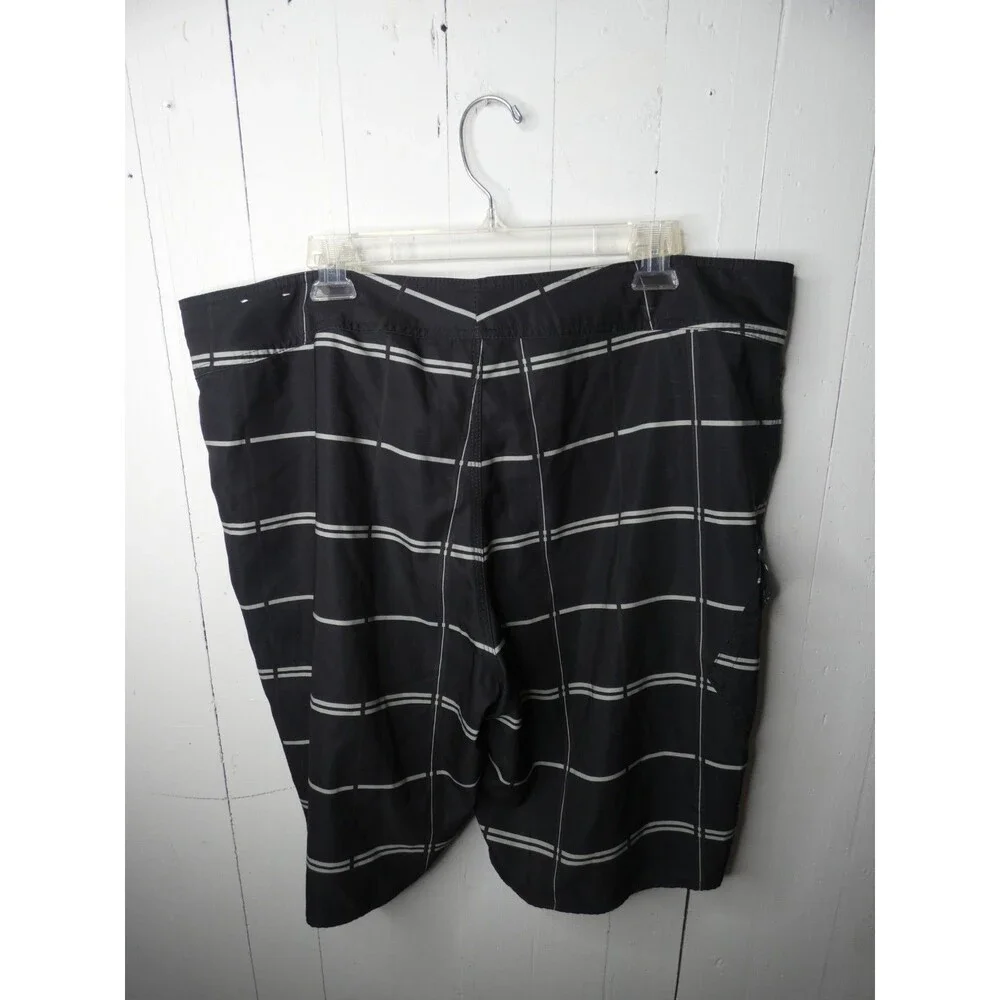 The North Face Men's 40 Black White Plaid Board Shorts Swim Trunks